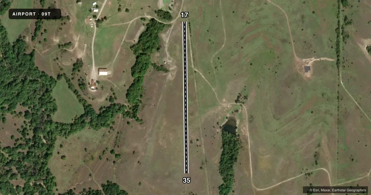 Top-down satellite sketch of 09T LAZY G BAR RANCH in DECATUR, TEXAS, showing runways 17/35 drawn to scale over Esri World Imagery