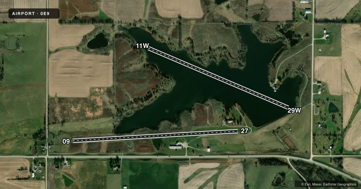 Top-down satellite sketch of 0E9 CORYDON in CORYDON, IOWA, showing runways 09/27, 11W/29W drawn to scale over Esri World Imagery