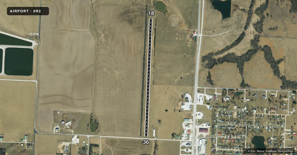 Top-down satellite sketch of 0R2 LINCOLN MUNI in LINCOLN, MISSOURI, showing runways 18/36 drawn to scale over Esri World Imagery