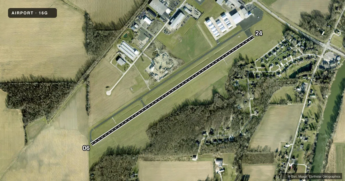 Top-down satellite sketch of 16G SENECA COUNTY in TIFFIN, OHIO, showing runways 06/24 drawn to scale over Esri World Imagery