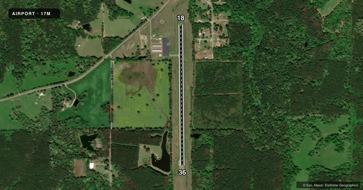Top-down satellite sketch of 17M MAGEE MUNI in MAGEE, MISSISSIPPI, showing runways 18/36 drawn to scale over Esri World Imagery