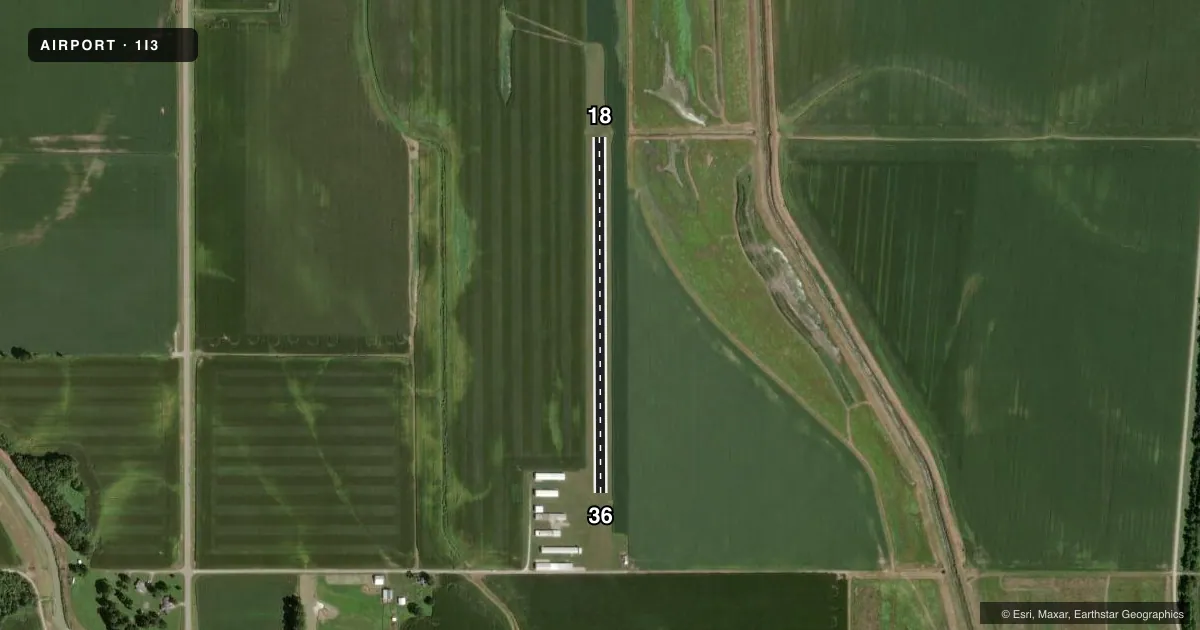 Top-down satellite sketch of 1I3 SHAWNEE FLD in BLOOMFIELD, INDIANA, showing runways 18/36 drawn to scale over Esri World Imagery