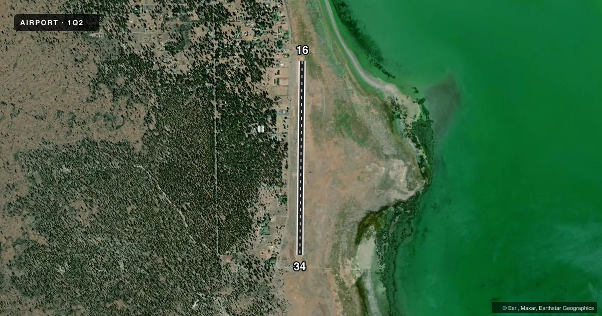Top-down satellite sketch of 1Q2 SPAULDING in SUSANVILLE, CALIFORNIA, showing runways 16/34 drawn to scale over Esri World Imagery