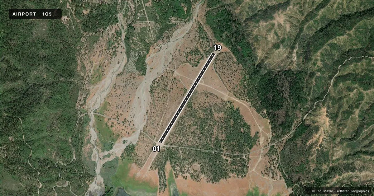 Top-down satellite sketch of 1Q5 GRAVELLY VALLEY in UPPER LAKE, CALIFORNIA, showing runways 01/19 drawn to scale over Esri World Imagery