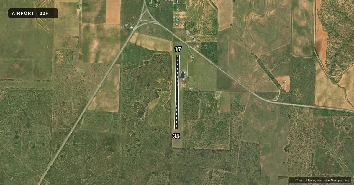 Top-down satellite sketch of 22F KENT COUNTY in JAYTON, TEXAS, showing runways 17/35 drawn to scale over Esri World Imagery