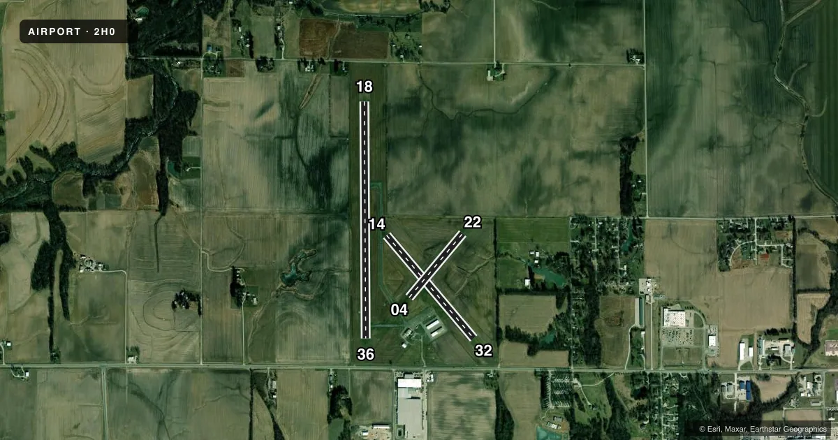 Top-down satellite sketch of 2H0 SHELBY COUNTY in SHELBYVILLE, ILLINOIS, showing runways 18/36, 14/32, 04/22 drawn to scale over Esri World Imagery