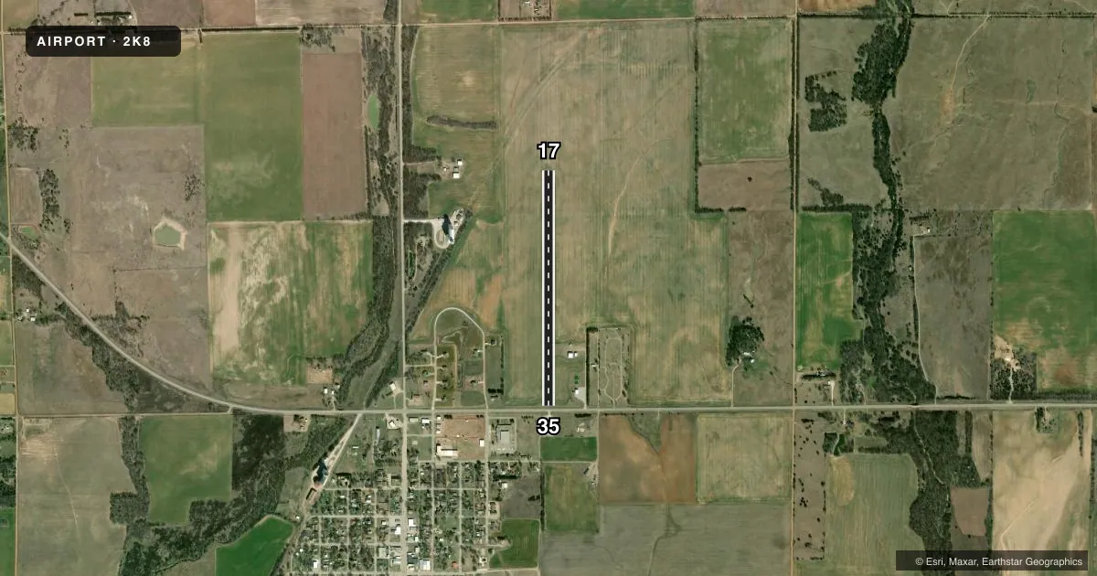 Top-down satellite sketch of 2K8 ARGONIA MUNI in ARGONIA, KANSAS, showing runways 17/35 drawn to scale over Esri World Imagery