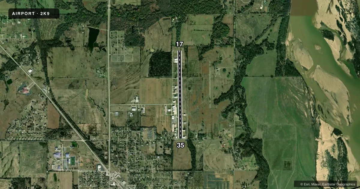 Top-down satellite sketch of 2K9 HASKELL in HASKELL, OKLAHOMA, showing runways 17/35 drawn to scale over Esri World Imagery