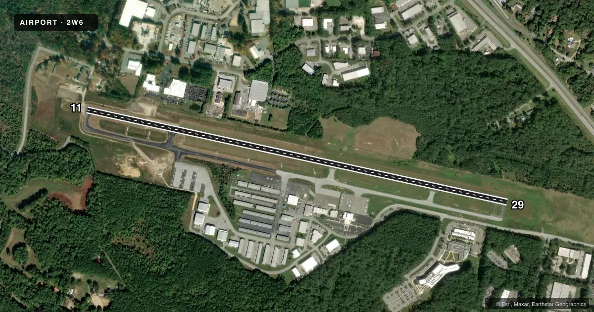 Top-down satellite sketch of 2W6 ST MARY'S COUNTY RGNL in LEONARDTOWN, MARYLAND, showing runways 11/29 drawn to scale over Esri World Imagery