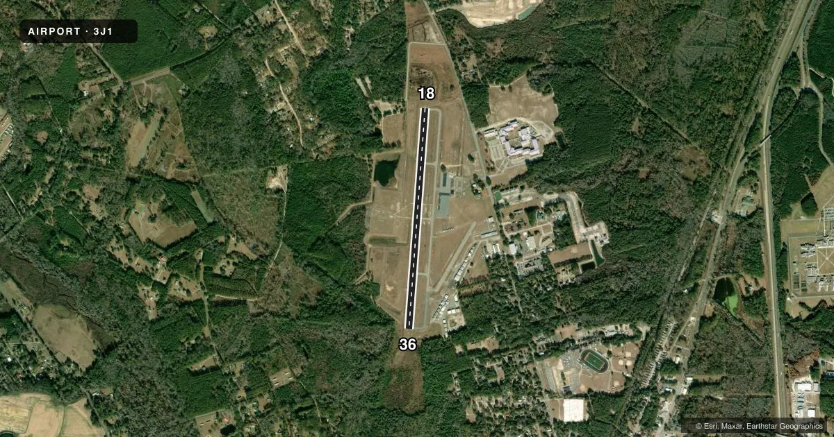 Top-down satellite sketch of 3J1 RIDGELAND-CLAUDE DEAN in RIDGELAND, SOUTH CAROLINA, showing runways 18/36 drawn to scale over Esri World Imagery