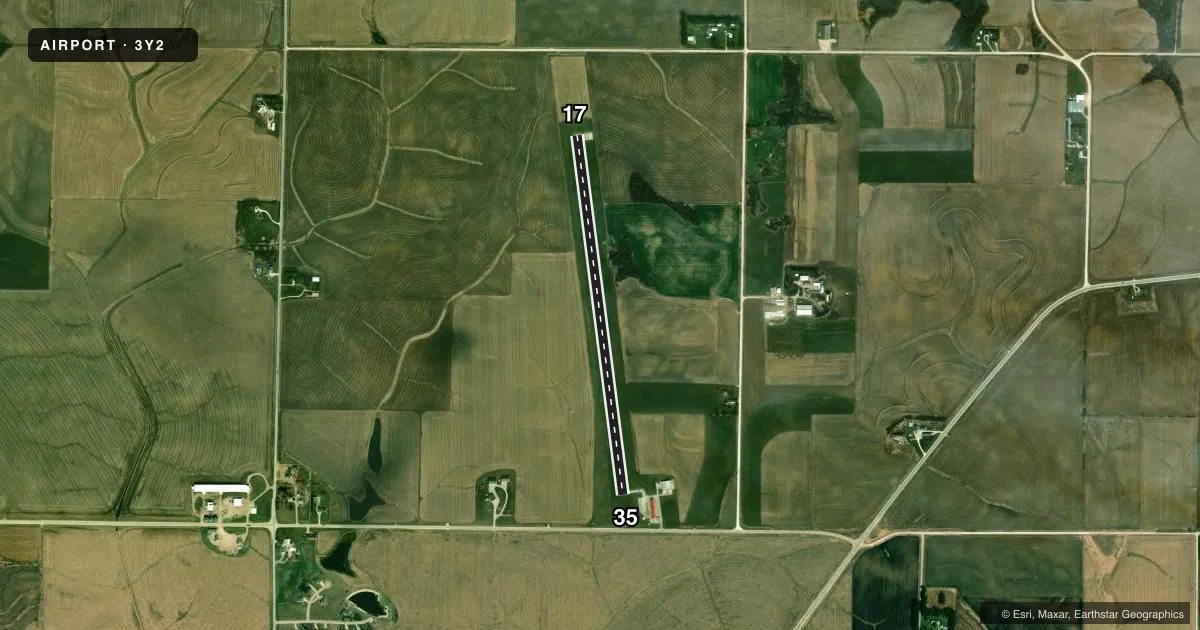 Top-down satellite sketch of 3Y2 GEORGE L SCOTT MUNI in WEST UNION, IOWA, showing runways 17/35 drawn to scale over Esri World Imagery