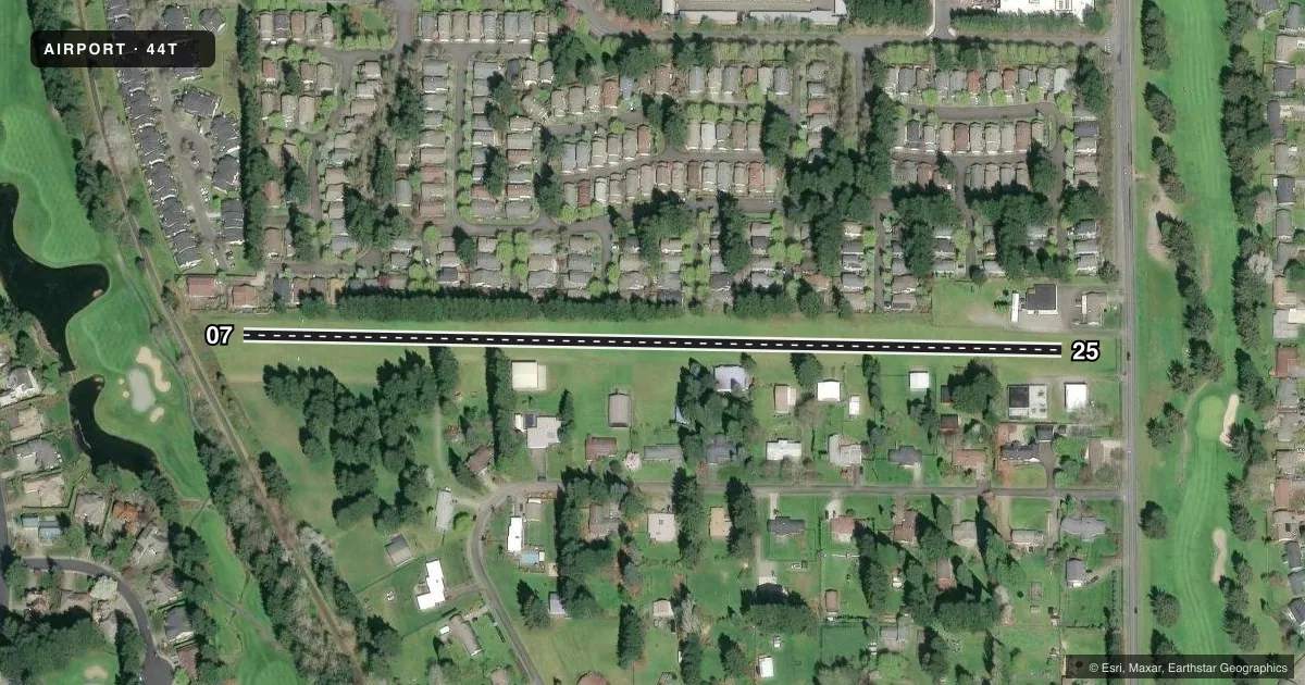 Top-down satellite sketch of 44T HOSKINS FLD in OLYMPIA, WASHINGTON, showing runways 07/25 drawn to scale over Esri World Imagery