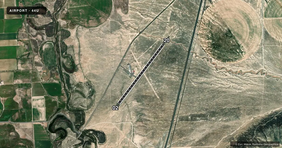 Top-down satellite sketch of 44U SALINA-GUNNISON in SALINA, UTAH, showing runways 02/20 drawn to scale over Esri World Imagery