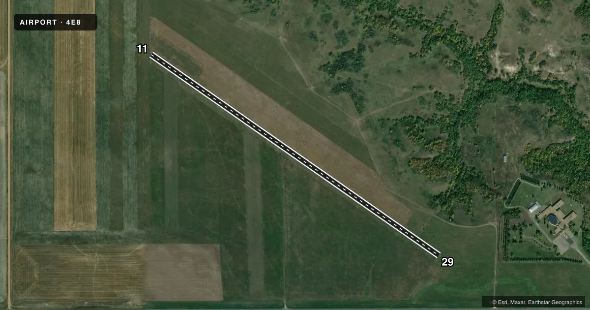 Top-down satellite sketch of 4E8 RICHARDTON in RICHARDTON, NORTH DAKOTA, showing runways 11/29 drawn to scale over Esri World Imagery