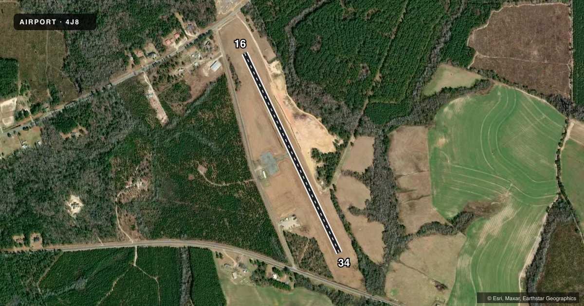 Top-down satellite sketch of 4J8 TREUTLEN COUNTY in SOPERTON, GEORGIA, showing runways 16/34 drawn to scale over Esri World Imagery
