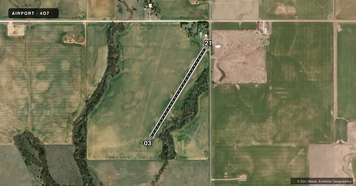 Top-down satellite sketch of 4O7 DECKER FLD in MENO, OKLAHOMA, showing runways 03/21 drawn to scale over Esri World Imagery
