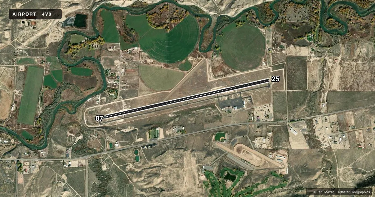 Top-down satellite sketch of 4V0 RANGELY in RANGELY, COLORADO, showing runways 07/25 drawn to scale over Esri World Imagery