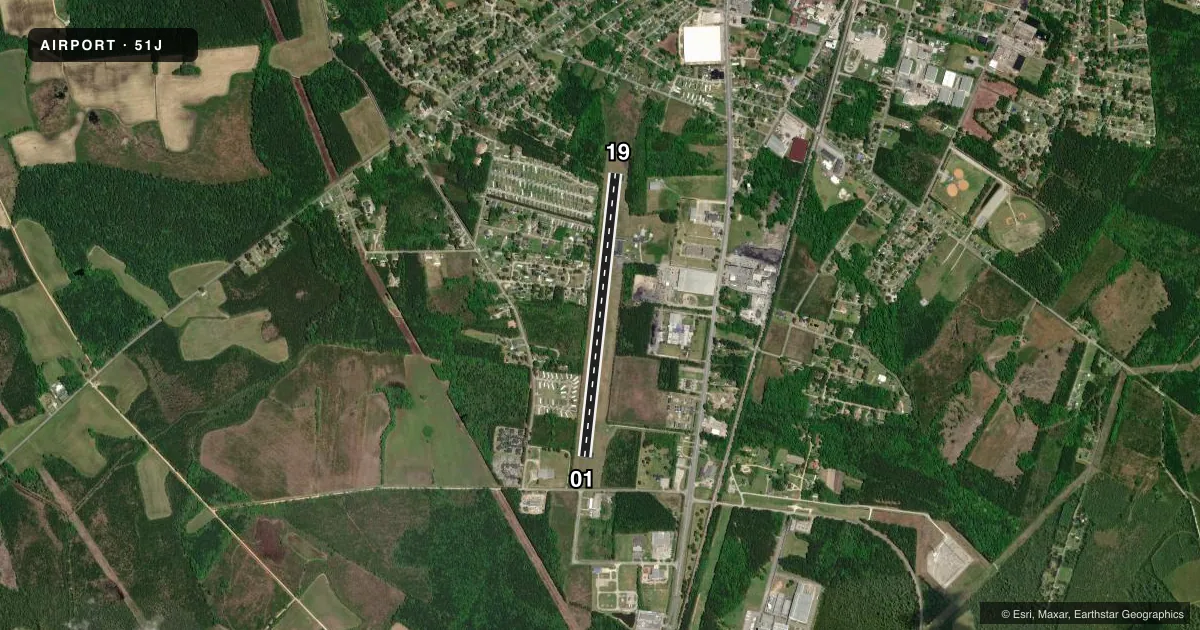 Top-down satellite sketch of 51J LAKE CITY MUNI CJ EVANS FLD in LAKE CITY, SOUTH CAROLINA, showing runways 01/19 drawn to scale over Esri World Imagery
