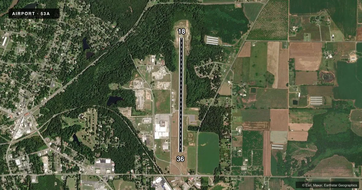 Top-down satellite sketch of 53A DR C P SAVAGE SR in MONTEZUMA, GEORGIA, showing runways 18/36 drawn to scale over Esri World Imagery