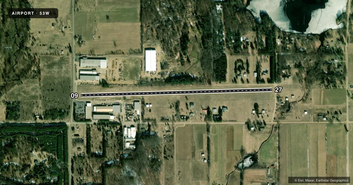 Top-down satellite sketch of 53W WOODRUFF LAKE in WINN, MICHIGAN, showing runways 09/27 drawn to scale over Esri World Imagery