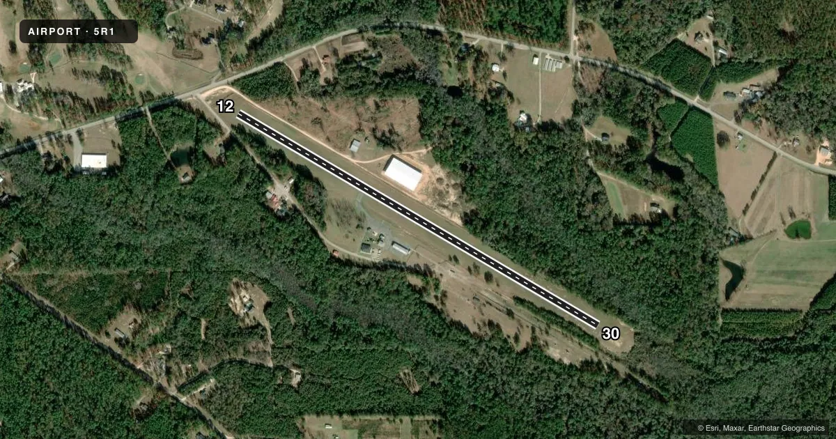 Top-down satellite sketch of 5R1 ROY WILCOX in CHATOM, ALABAMA, showing runways 12/30 drawn to scale over Esri World Imagery