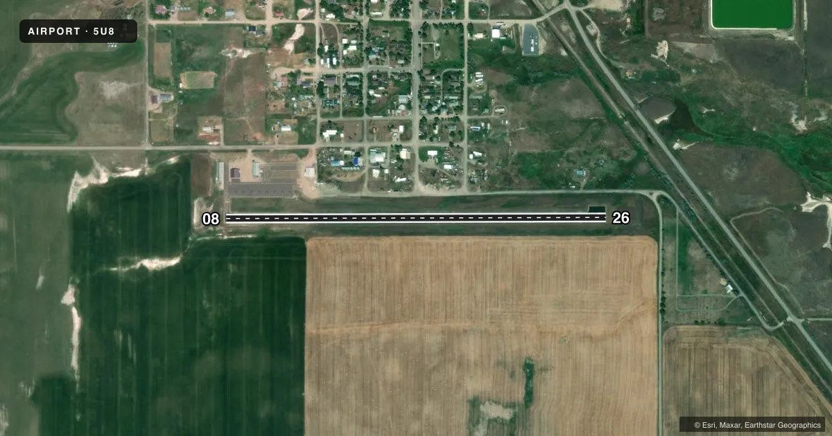 Top-down satellite sketch of 5U8 GERALDINE in GERALDINE, MONTANA, showing runways 08/26 drawn to scale over Esri World Imagery