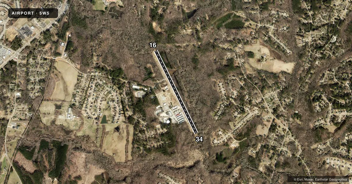 Top-down satellite sketch of 5W5 SOUTHERN WAKE RGNL in RALEIGH, NORTH CAROLINA, showing runways 16/34 drawn to scale over Esri World Imagery