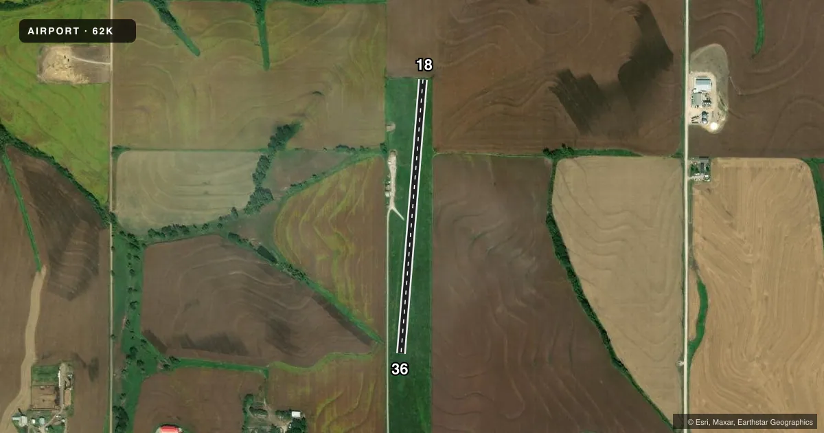 Top-down satellite sketch of 62K SENECA MUNI in SENECA, KANSAS, showing runways 18/36 drawn to scale over Esri World Imagery