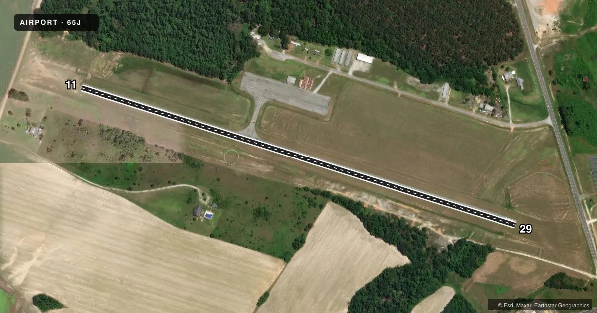 Top-down satellite sketch of 65J WRENS MEML in WRENS, GEORGIA, showing runways 11/29 drawn to scale over Esri World Imagery