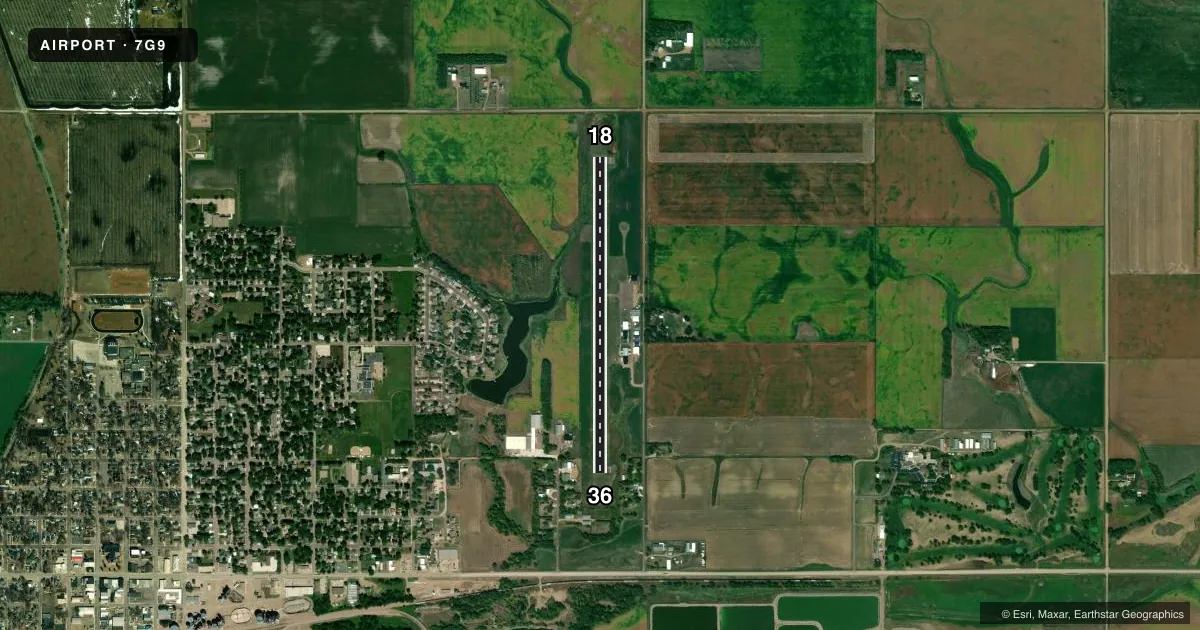 Top-down satellite sketch of 7G9 CANTON MUNI in CANTON, SOUTH DAKOTA, showing runways 18/36 drawn to scale over Esri World Imagery