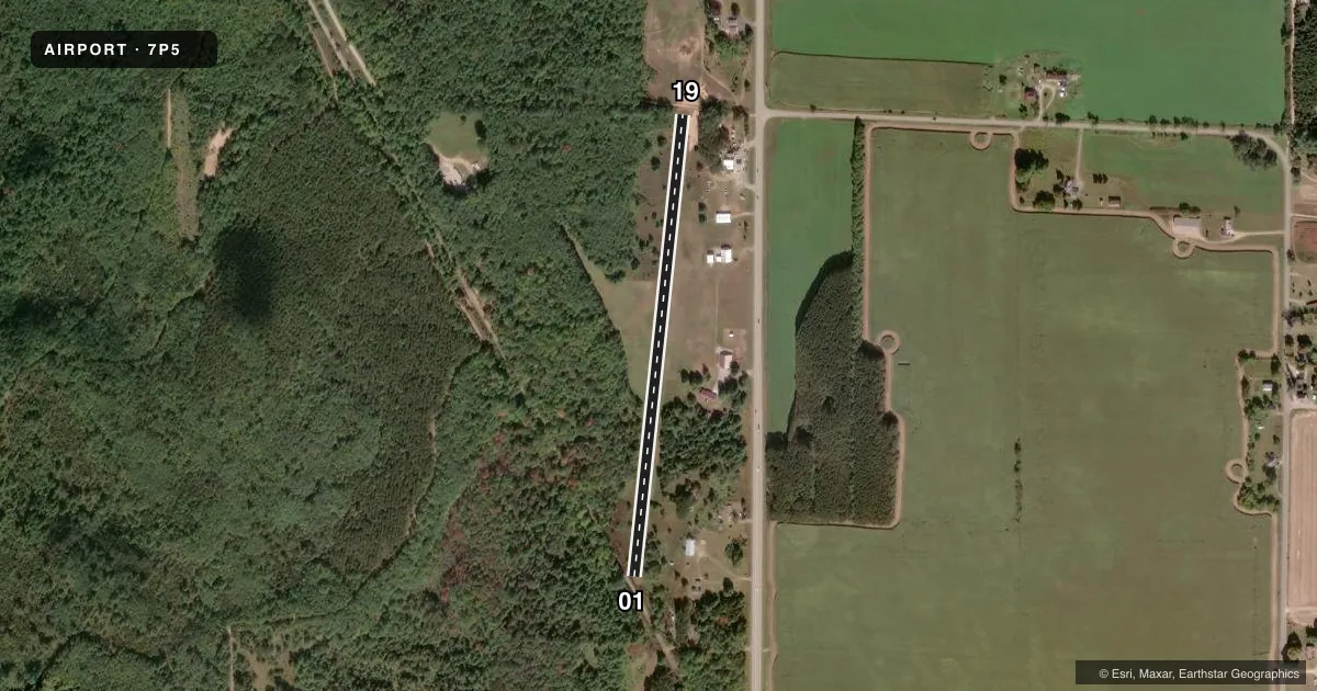 Top-down satellite sketch of 7P5 PISO in SURING, WISCONSIN, showing runways 01/19 drawn to scale over Esri World Imagery