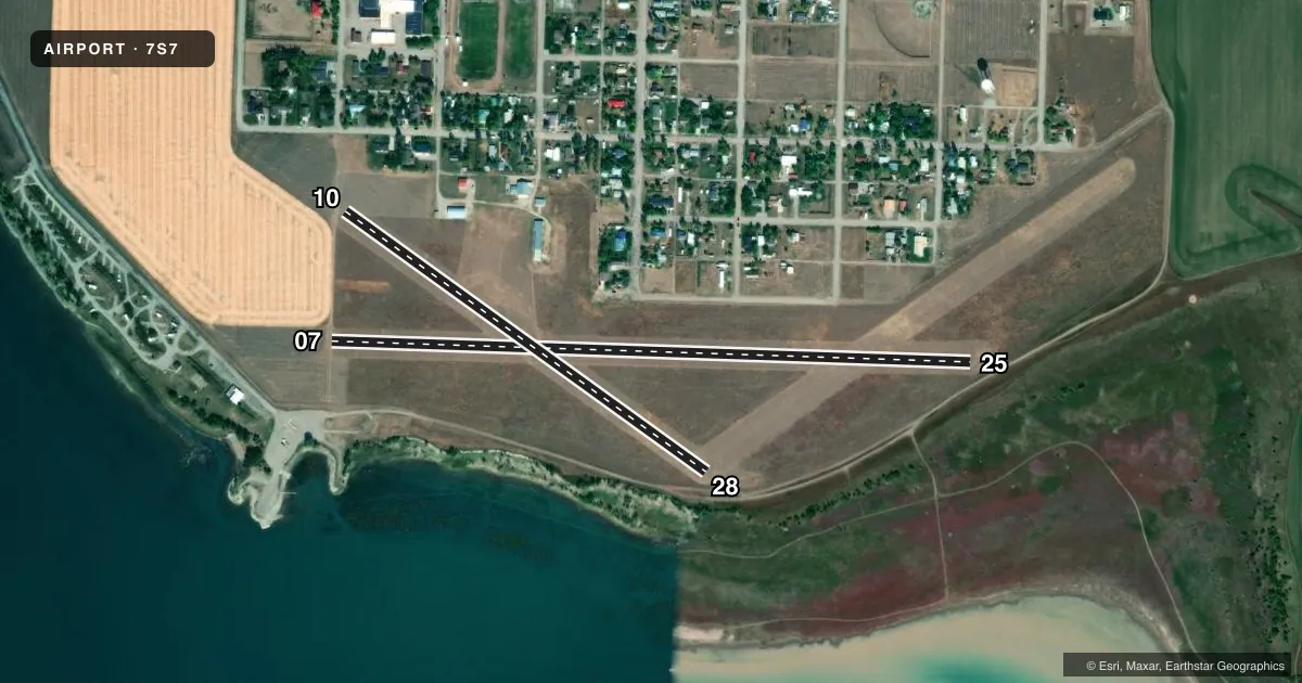 Top-down satellite sketch of 7S7 VALIER in VALIER, MONTANA, showing runways 07/25, 10/28 drawn to scale over Esri World Imagery