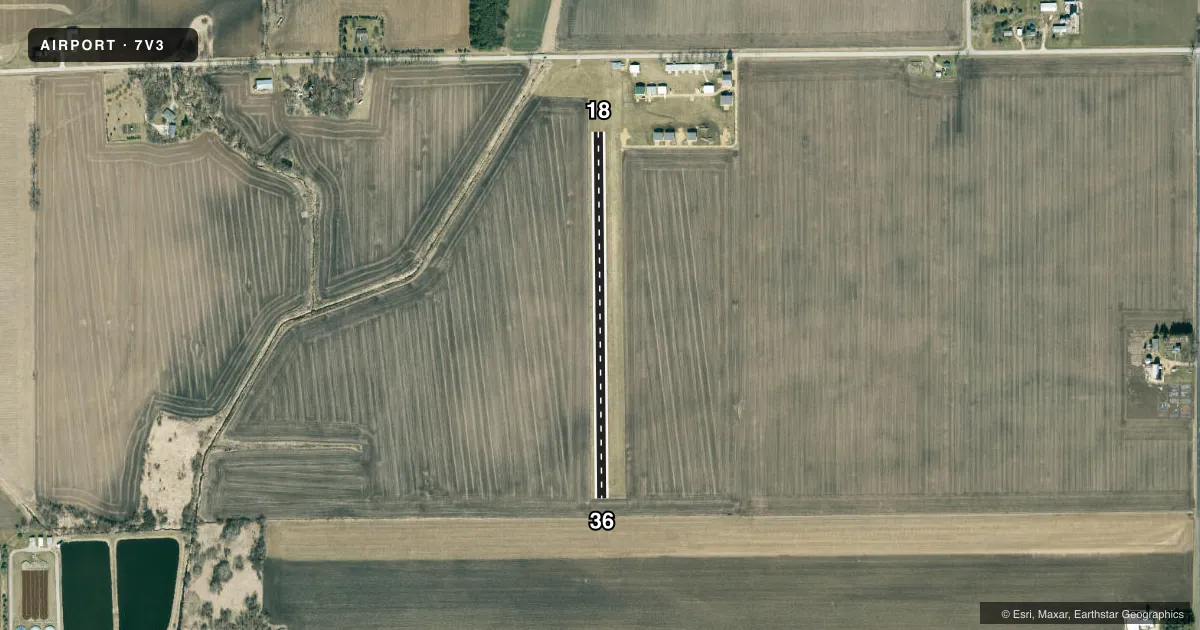 Top-down satellite sketch of 7V3 BIG FOOT AIRFIELD in WALWORTH, WISCONSIN, showing runways 18/36 drawn to scale over Esri World Imagery