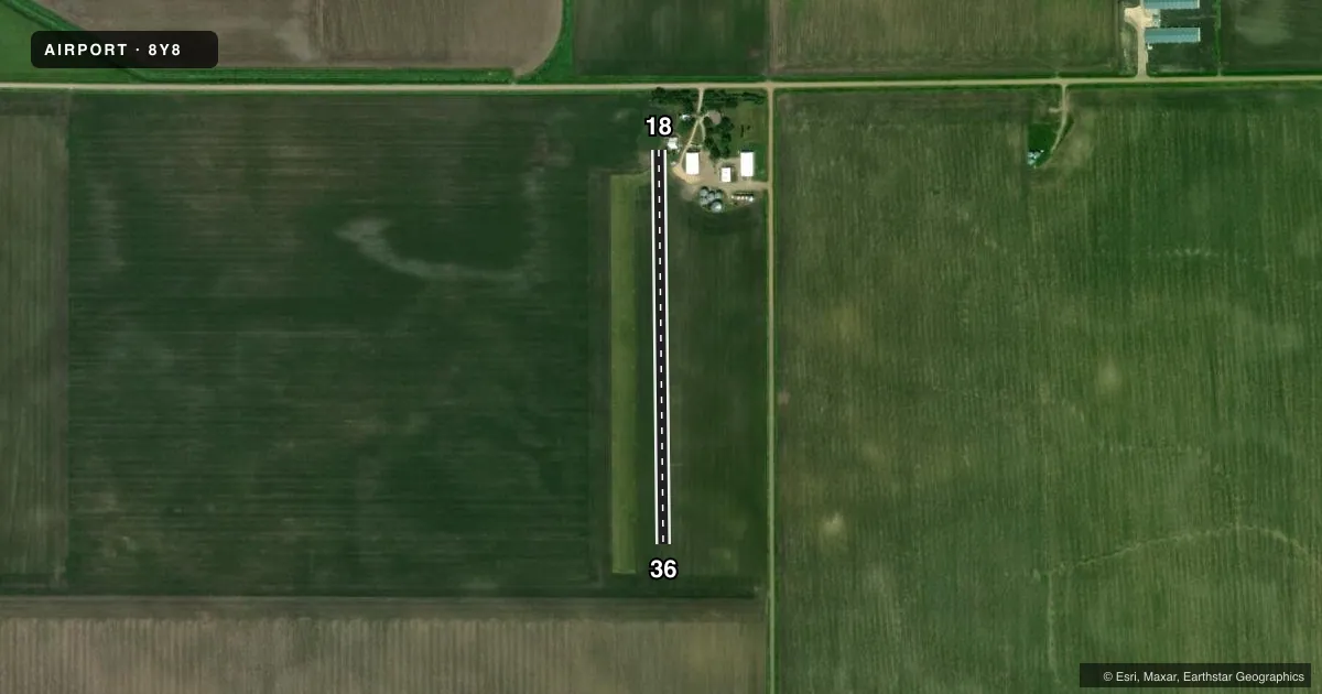 Top-down satellite sketch of 8Y8 PELTZ FLD in RINGSTED, IOWA, showing runways 18/36 drawn to scale over Esri World Imagery