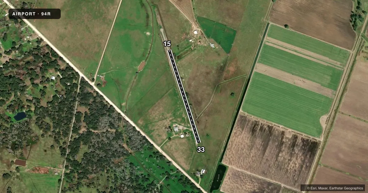 Top-down satellite sketch of 94R GAV AIR in WHARTON, TEXAS, showing runways 15/33 drawn to scale over Esri World Imagery