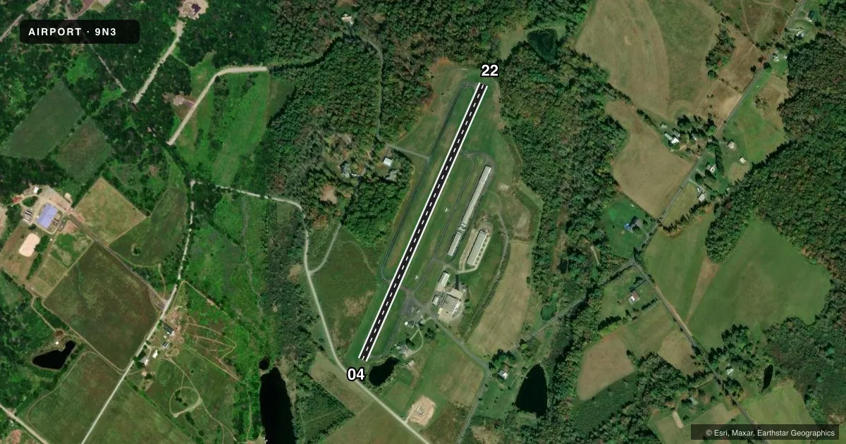 Top-down satellite sketch of 9N3 SEAMANS FLD in FACTORYVILLE, PENNSYLVANIA, showing runways 04/22 drawn to scale over Esri World Imagery