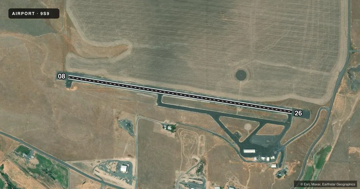 Top-down satellite sketch of 9S9 LEXINGTON in LEXINGTON, OREGON, showing runways 08/26 drawn to scale over Esri World Imagery