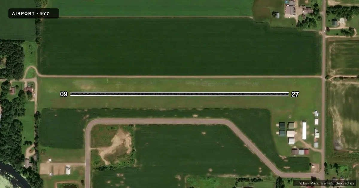 Top-down satellite sketch of 9Y7 BARRON MUNI in BARRON, WISCONSIN, showing runways 09/27 drawn to scale over Esri World Imagery