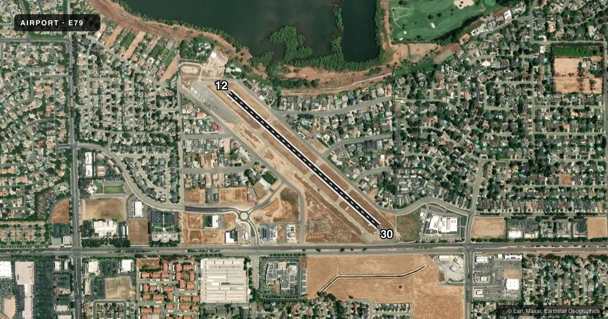 Top-down satellite sketch of E79 SIERRA SKY PARK in FRESNO, CALIFORNIA, showing runways 12/30 drawn to scale over Esri World Imagery