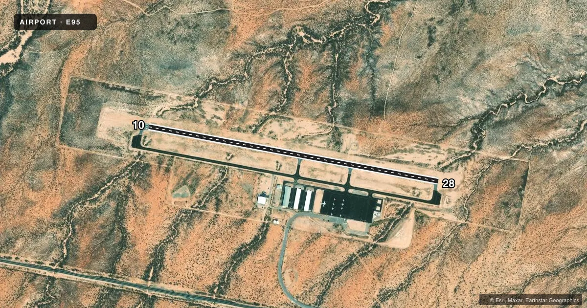 Top-down satellite sketch of E95 BENSON MUNI/PAUL KERCHUM FLD in BENSON, ARIZONA, showing runways 10/28 drawn to scale over Esri World Imagery