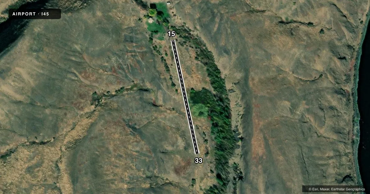 Top-down satellite sketch of I45 WAPSHILLA in WINCHESTER, IDAHO, showing runways 15/33 drawn to scale over Esri World Imagery