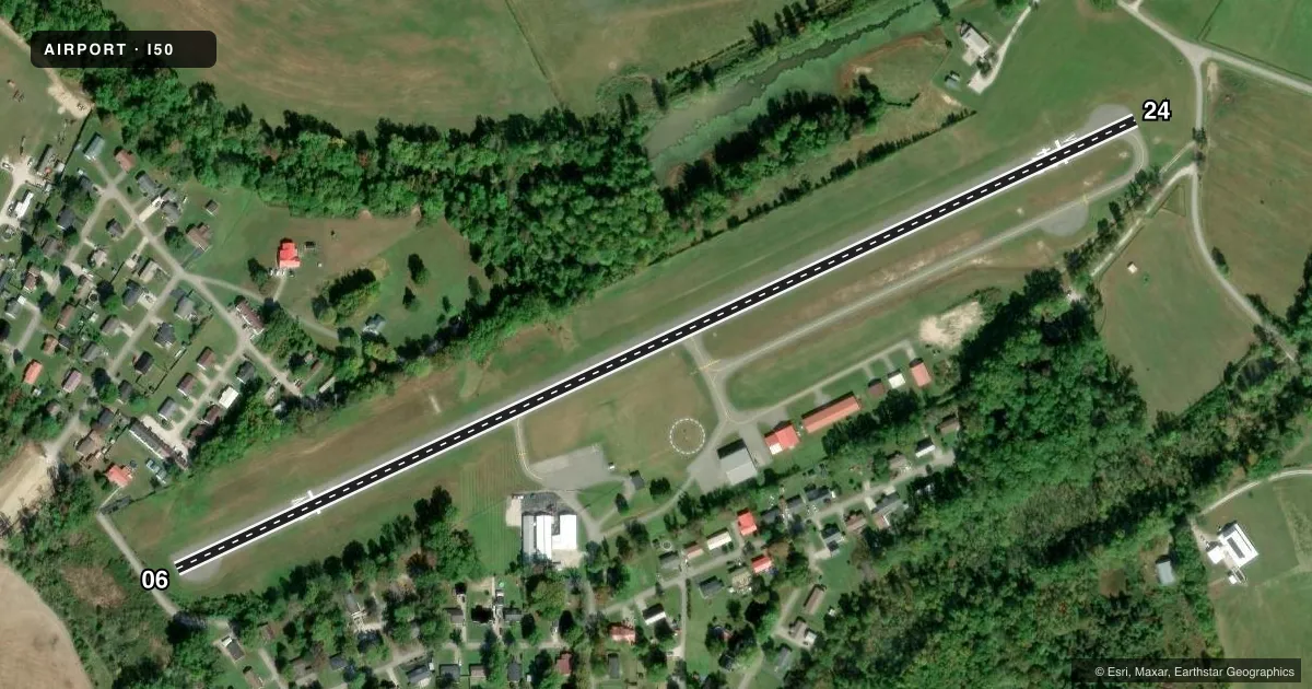 Top-down satellite sketch of I50 STANTON in STANTON, KENTUCKY, showing runways 06/24 drawn to scale over Esri World Imagery