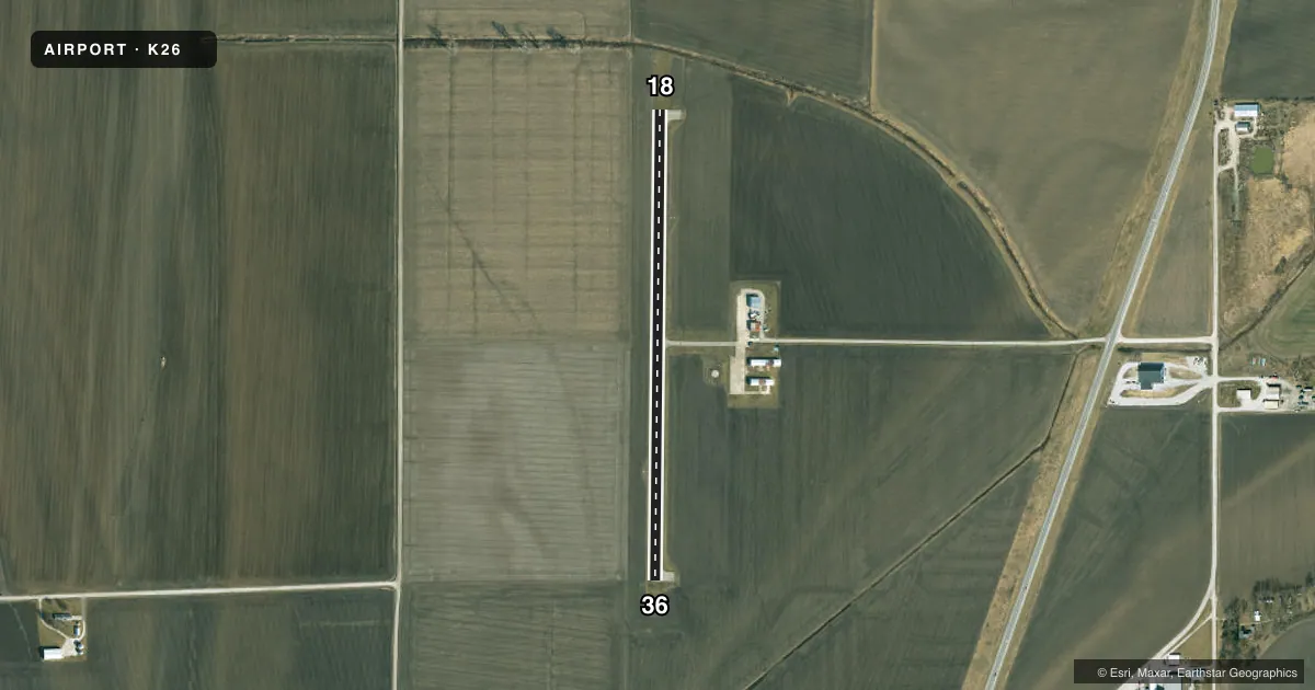 Top-down satellite sketch of K26 CARROLLTON MEML in CARROLLTON, MISSOURI, showing runways 18/36 drawn to scale over Esri World Imagery