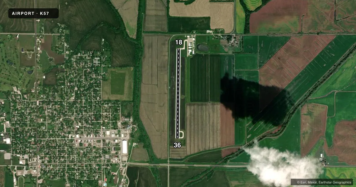 Top-down satellite sketch of K57 GOULD PETERSON MUNI in TARKIO, MISSOURI, showing runways 18/36 drawn to scale over Esri World Imagery