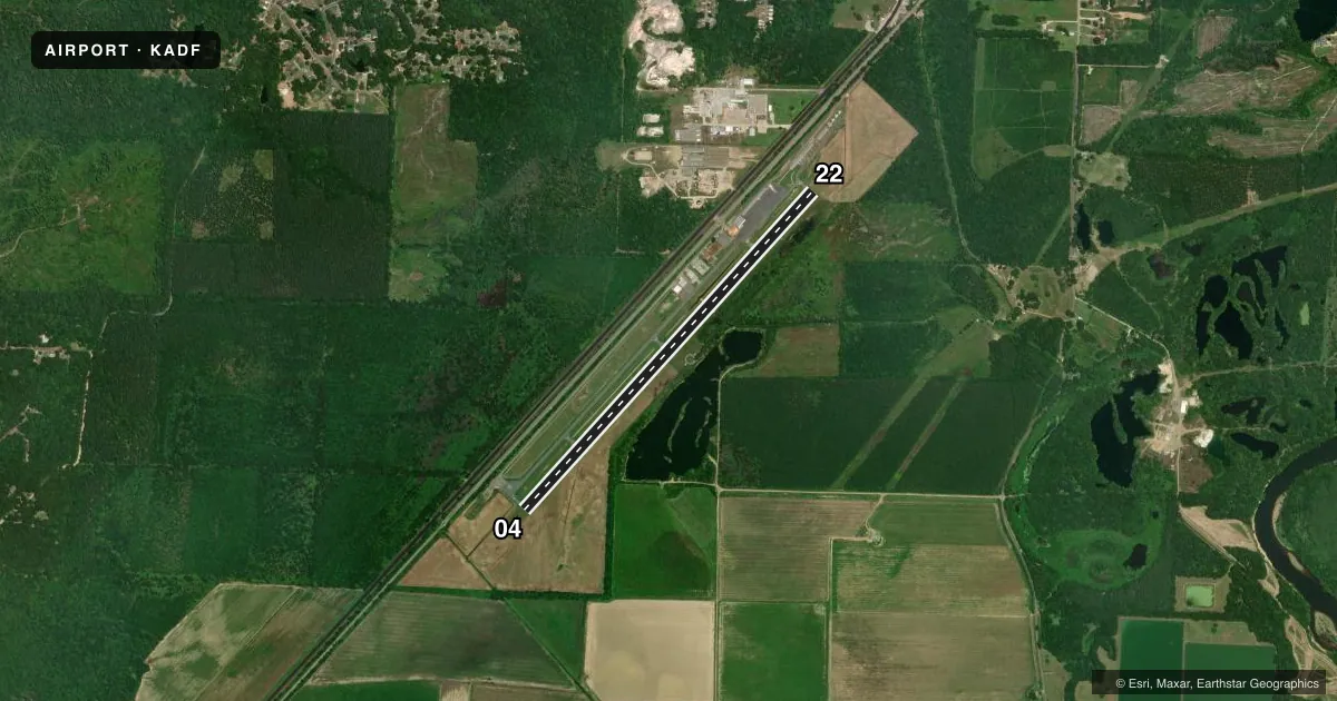 Top-down satellite sketch of KADF DEXTER B FLORENCE MEML FLD in ARKADELPHIA, ARKANSAS, showing runways 04/22 drawn to scale over Esri World Imagery