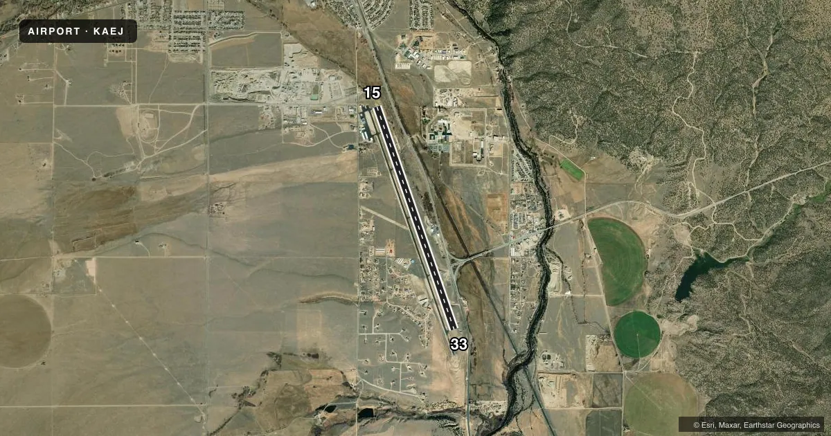 Top-down satellite sketch of KAEJ CENTRAL COLORADO RGNL in BUENA VISTA, COLORADO, showing runways 15/33 drawn to scale over Esri World Imagery