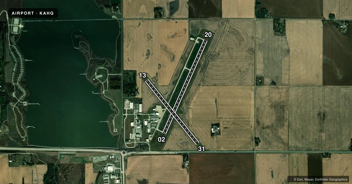 Top-down satellite sketch of KAHQ WAHOO MUNI in WAHOO, NEBRASKA, showing runways 02/20, 13/31 drawn to scale over Esri World Imagery