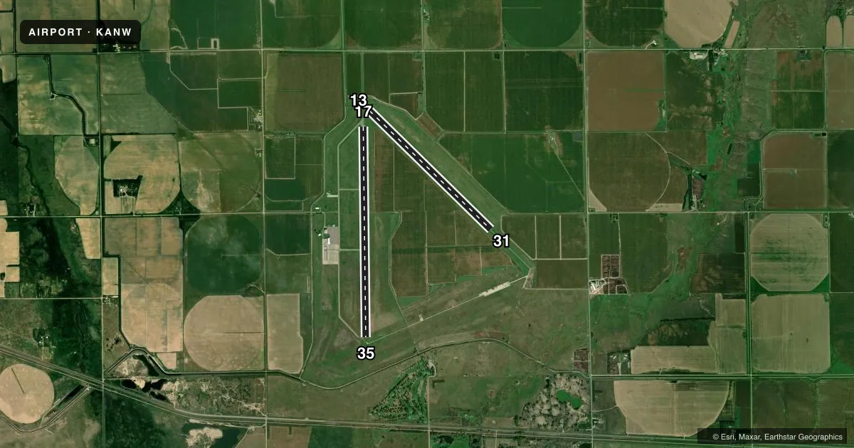 Top-down satellite sketch of KANW AINSWORTH RGNL in AINSWORTH, NEBRASKA, showing runways 17/35, 13/31 drawn to scale over Esri World Imagery