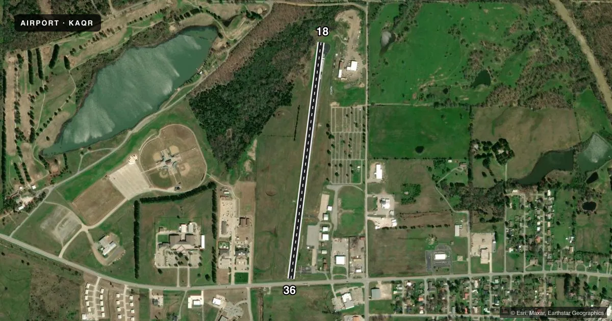 Top-down satellite sketch of KAQR ATOKA MUNI in ATOKA, OKLAHOMA, showing runways 18/36 drawn to scale over Esri World Imagery