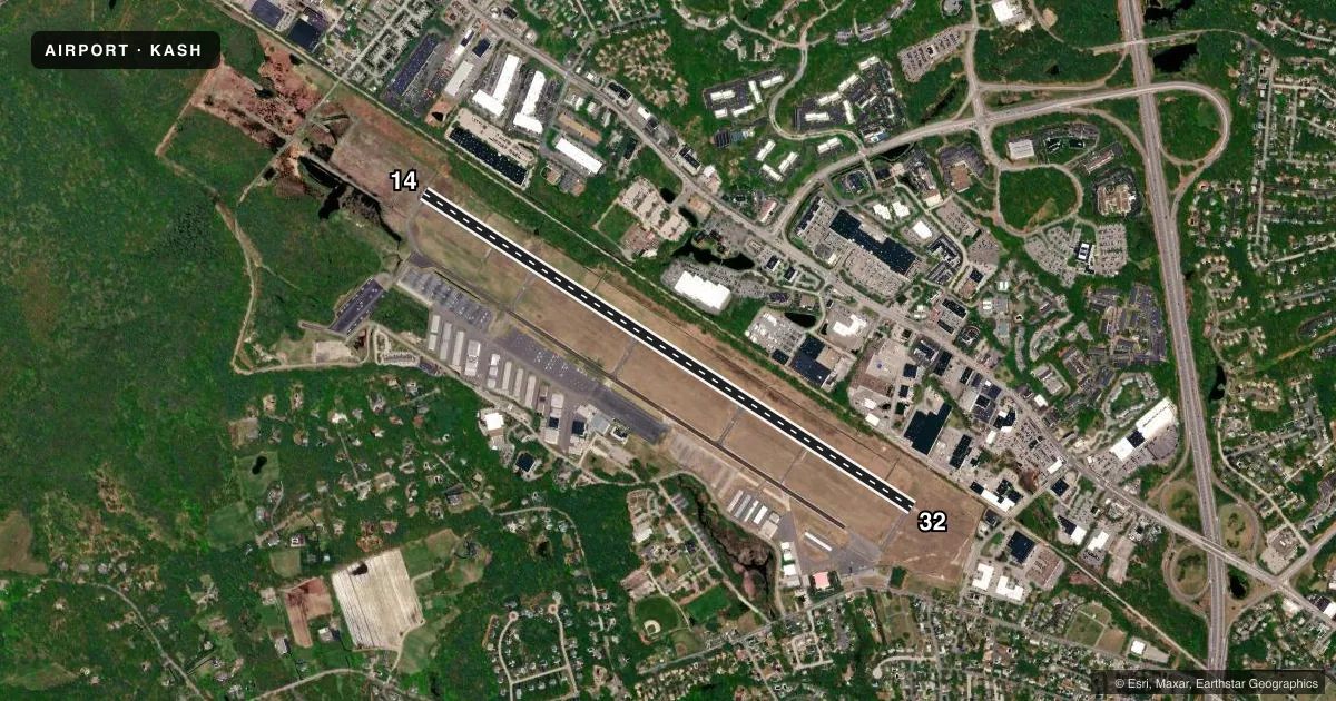 Top-down satellite sketch of KASH BOIRE FLD in NASHUA, NEW HAMPSHIRE, showing runways 14/32 drawn to scale over Esri World Imagery